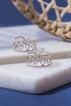Twisted Tide Silver Toe Ring