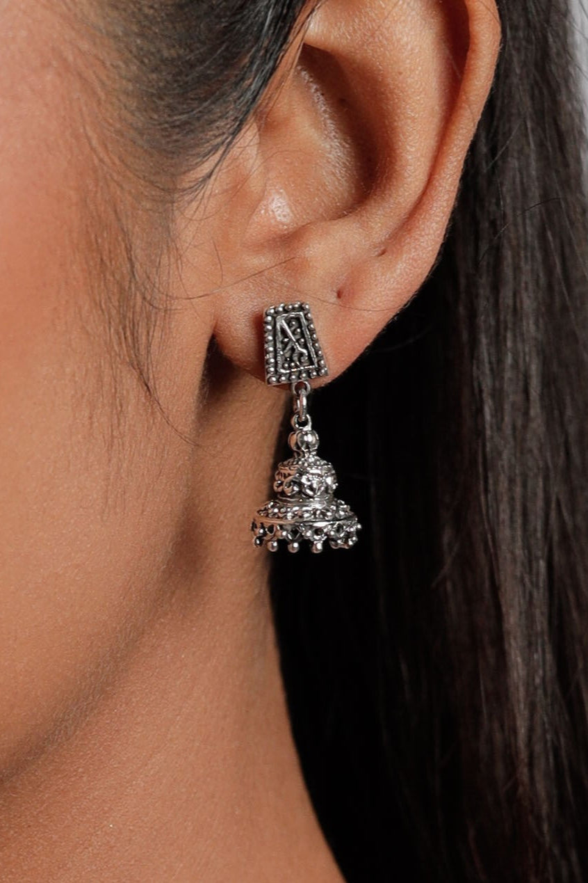 Amura Jhumka Silver Earrings: Elegant simple jhumkas – Parman