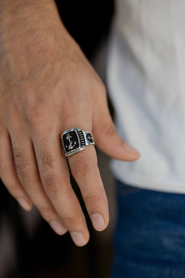 Anchor Ridge Men’s Silver Ring Parman