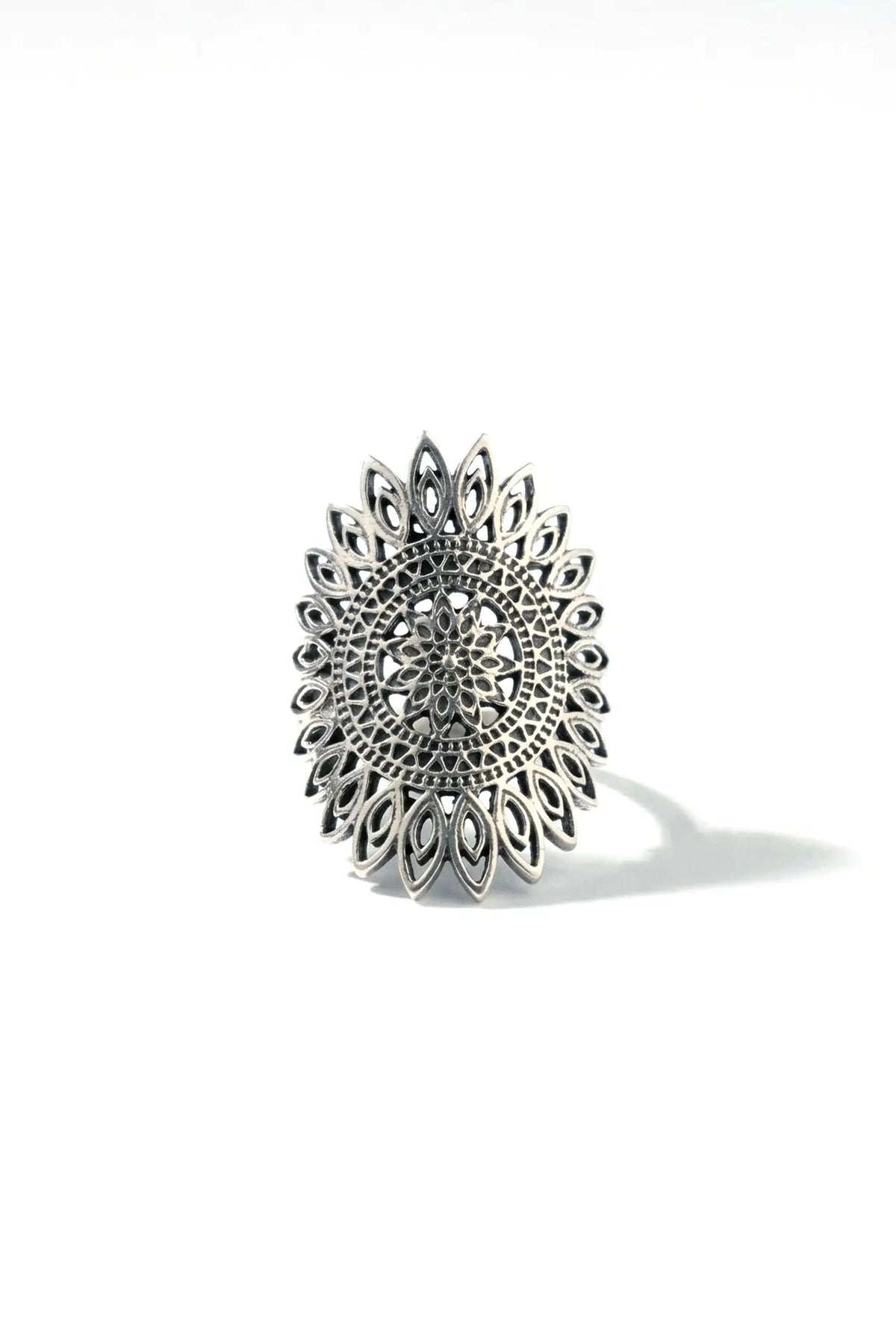 Ekaa Regal Silver Ring Parman