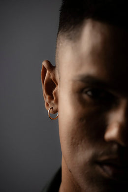Eterna Minimal Silver Hoops