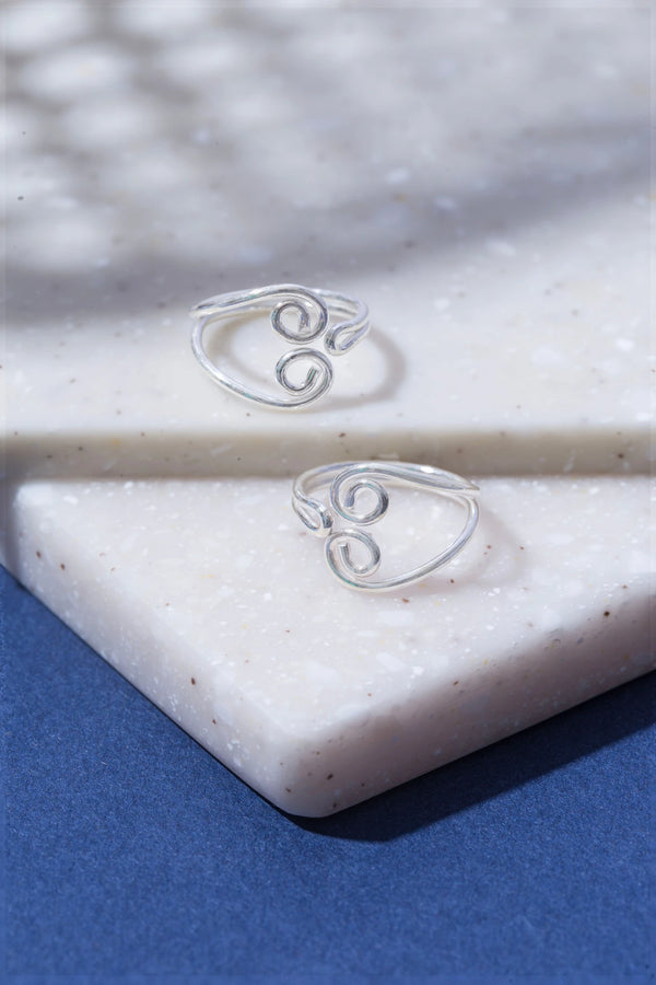 Ethereal Swirl Silver Toe Ring