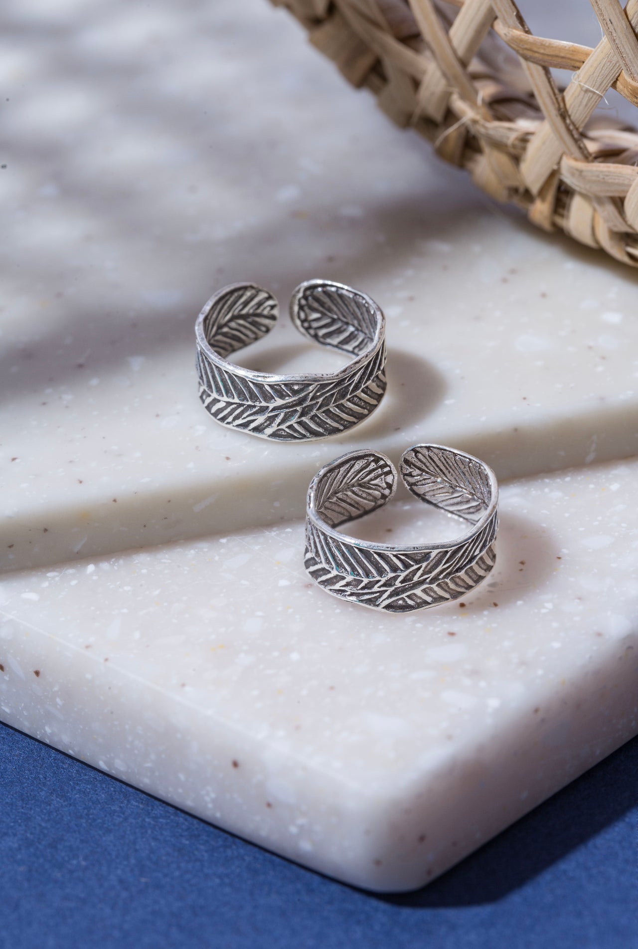 silver toe ring for women