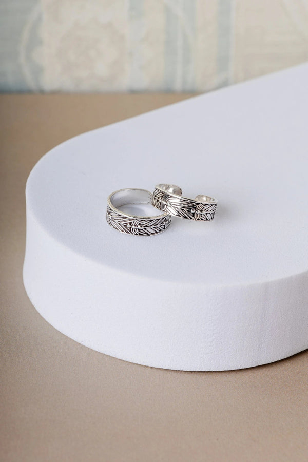 Ayaana Silver Toe Ring Parman