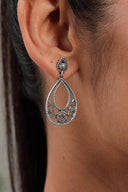 Zukti Floral Silver Earrings Parman