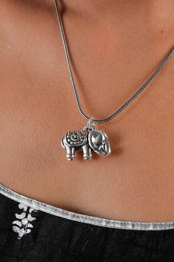 Engraved Elephant Silver Pendant Parman